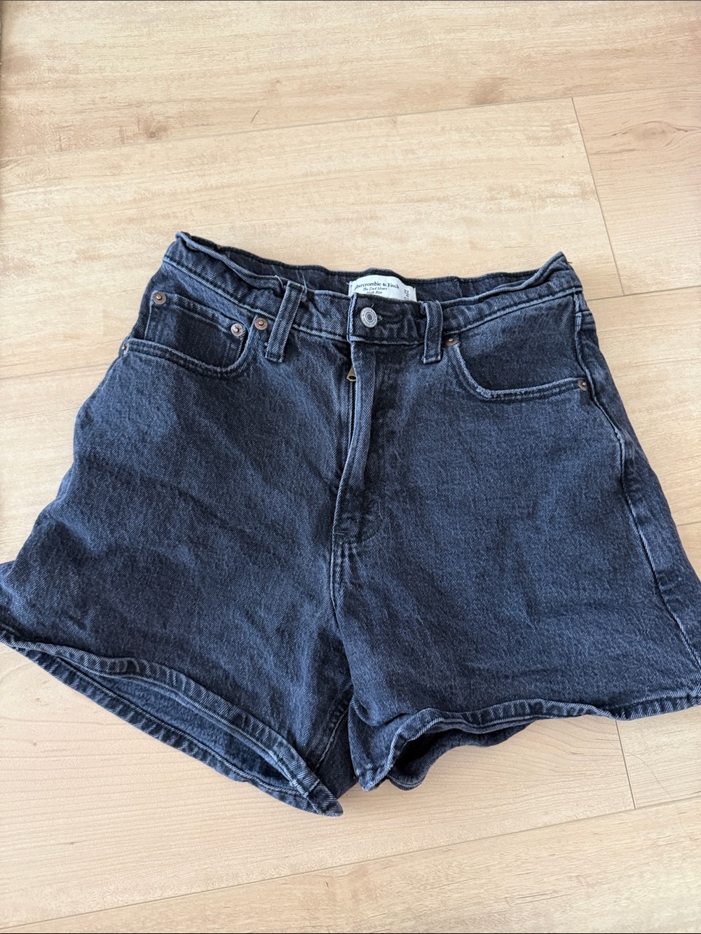 Abercrombie curve love dad high rise short 27/4